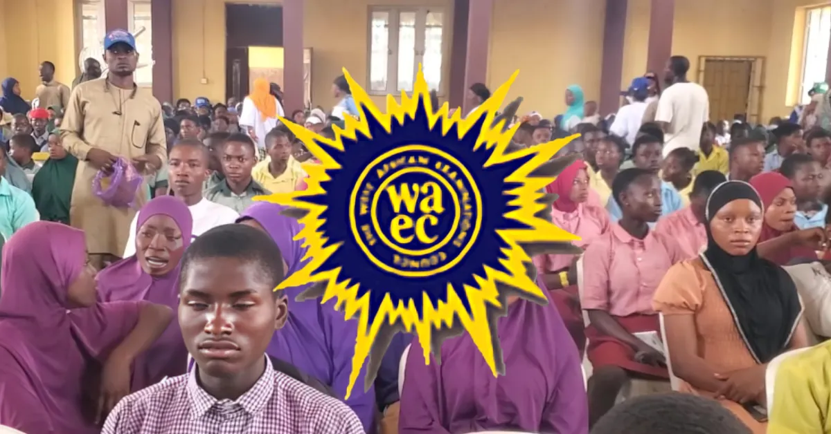 1,000 Indigent Students in Ejigbo, Ede Get Free JAMB and WAEC Forms From APC Chieftain